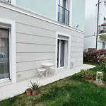 Glicine Apartament